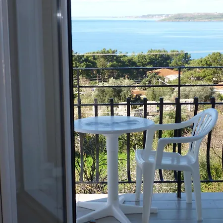 Raymondos * Lassi (Kefalonia)